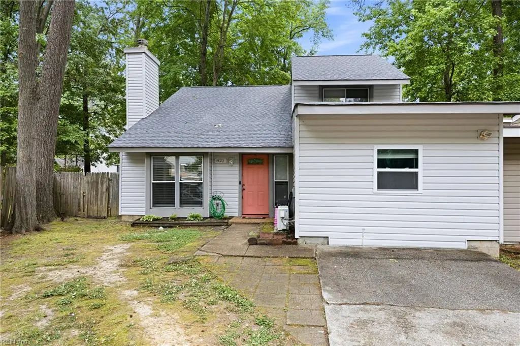 821 Pine Tree Ct, Newport News