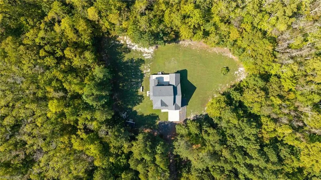 166 Skippers Ct, Perquimans County