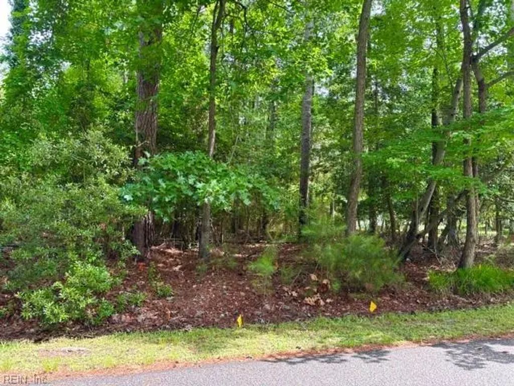 713 Ship Point Rd, York County