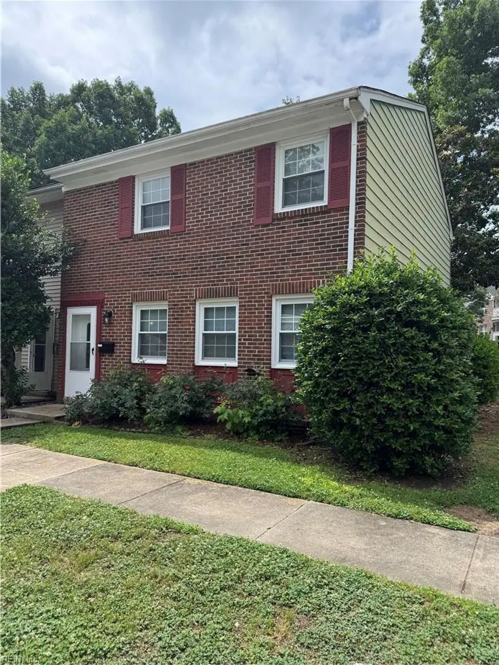 410 Savage Dr, Newport News