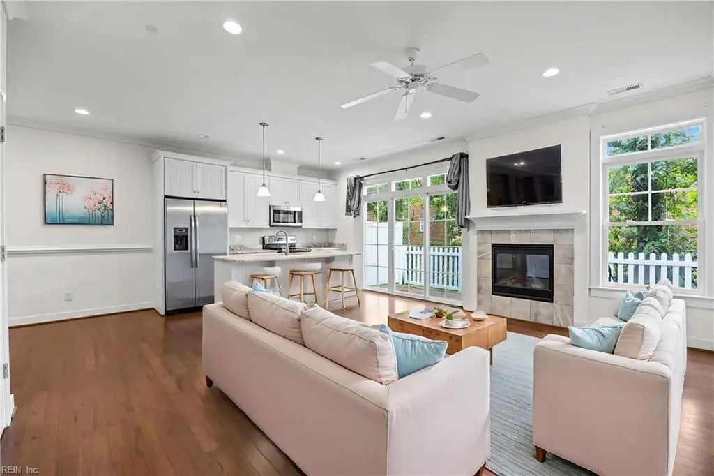 6 Village Park Ln, Poquoson