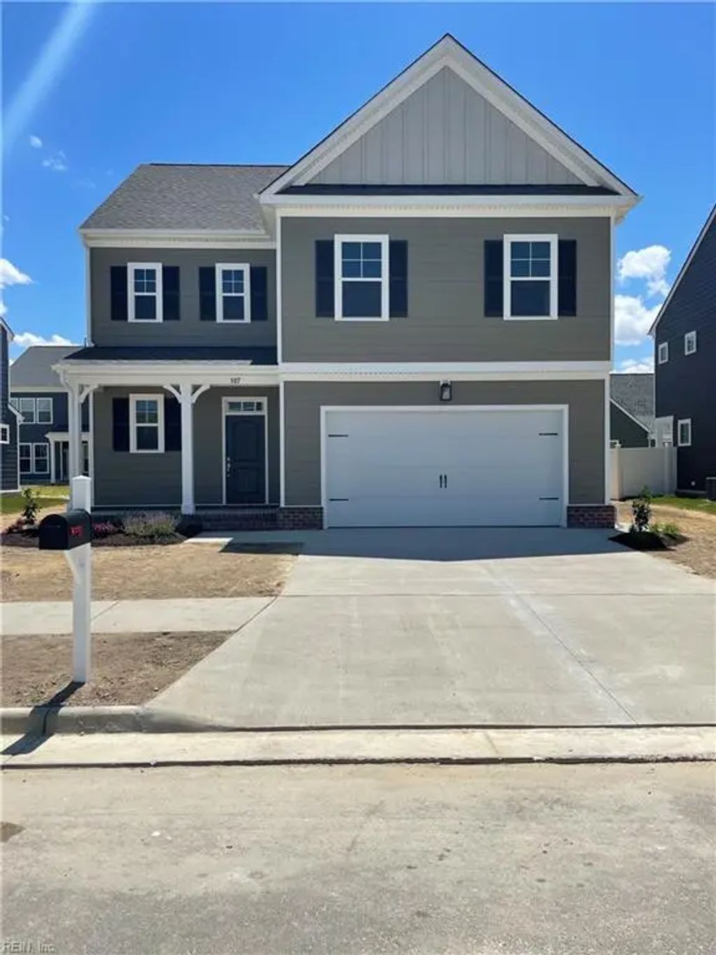 331 Station Dr, Suffolk