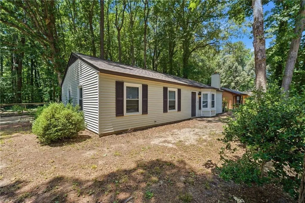 249 Batson Dr, Newport News