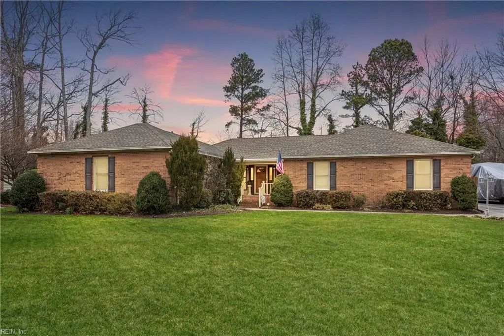 14 Valmoore Dr, Poquoson