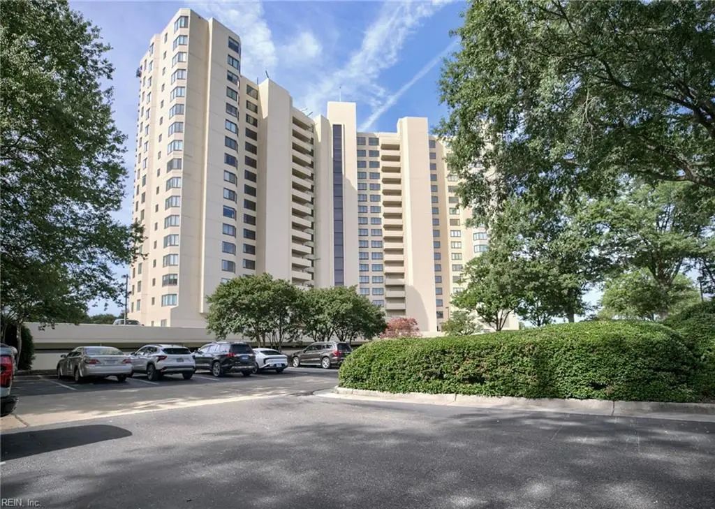 7505 River Rd, Newport News
