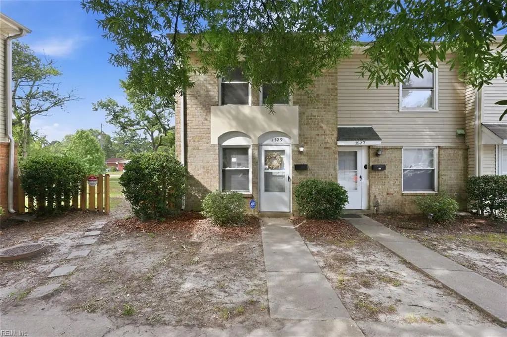 1529 Darren Cir, Portsmouth