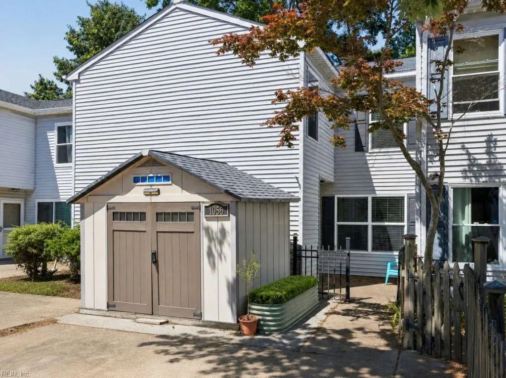 1056 Coastaway Dr, Virginia Beach