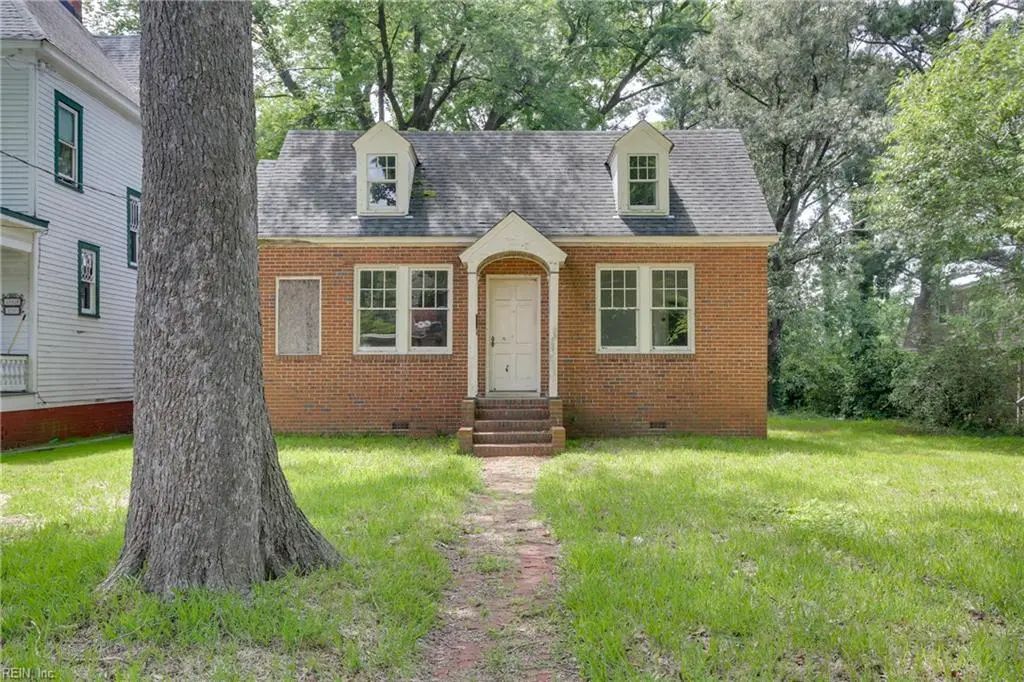 450 Douglas Ave, Portsmouth