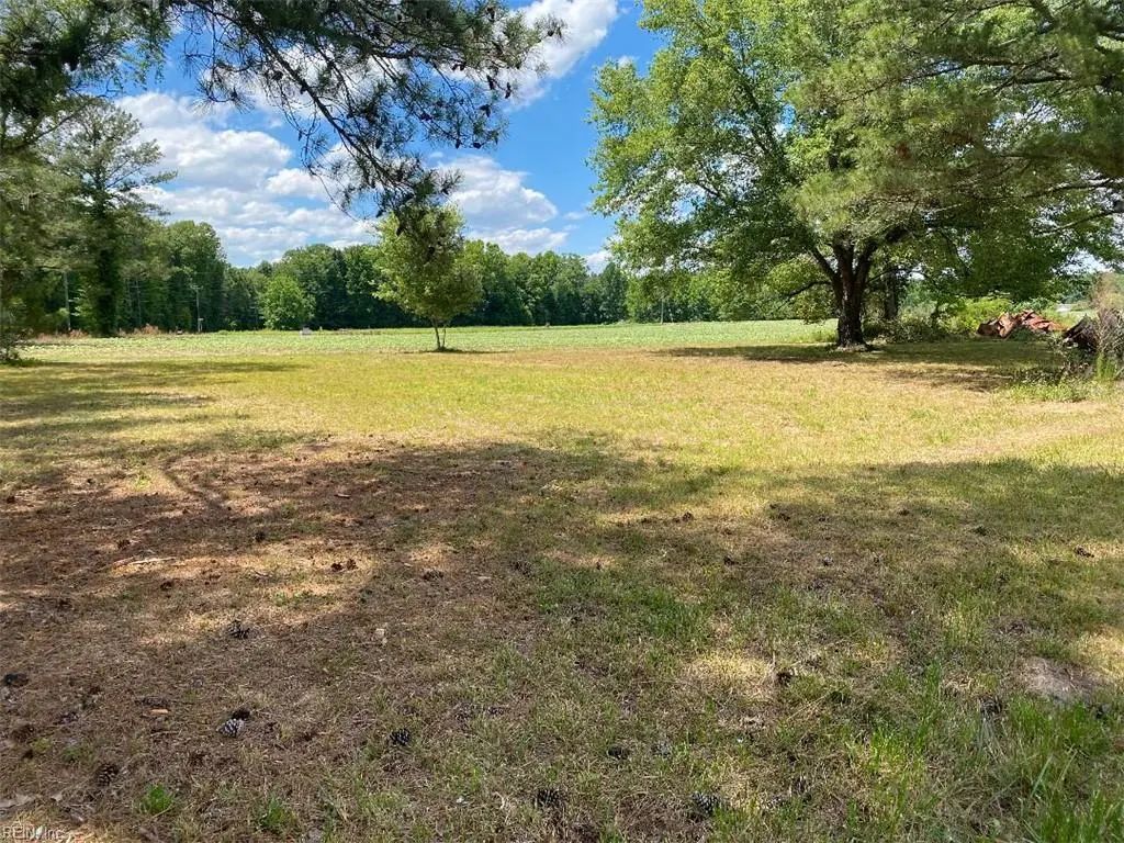 11443 Whitehead Rd, Southampton County