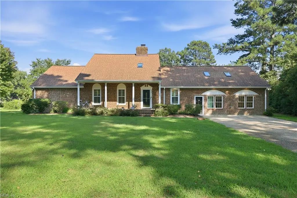 236 Robanna Dr, York County
