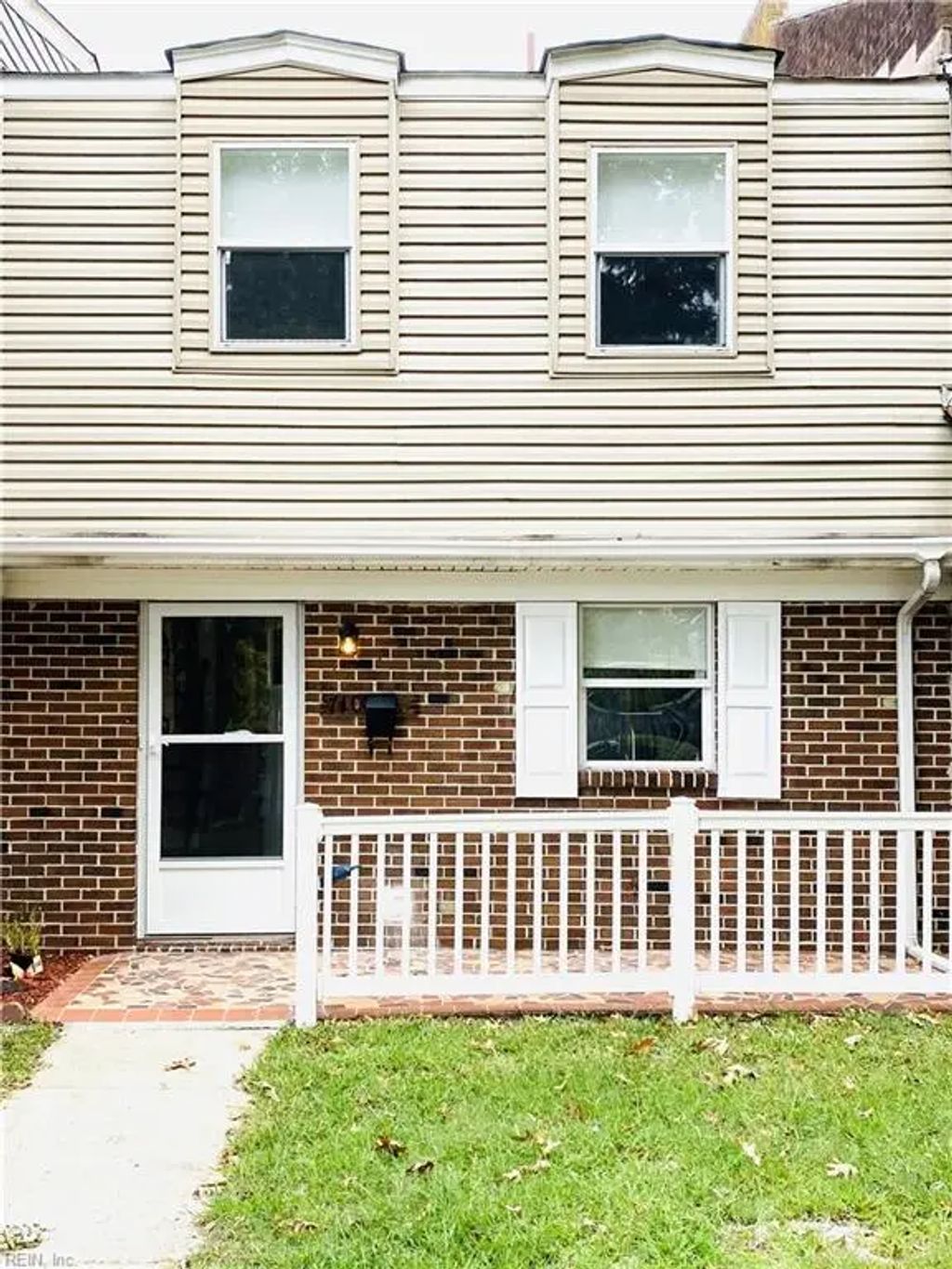 710 White Hall Ln, Virginia Beach