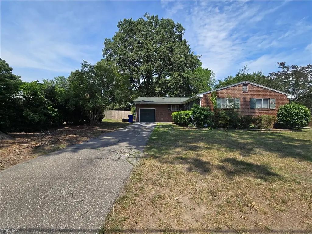716 Tanbark Dr, Newport News