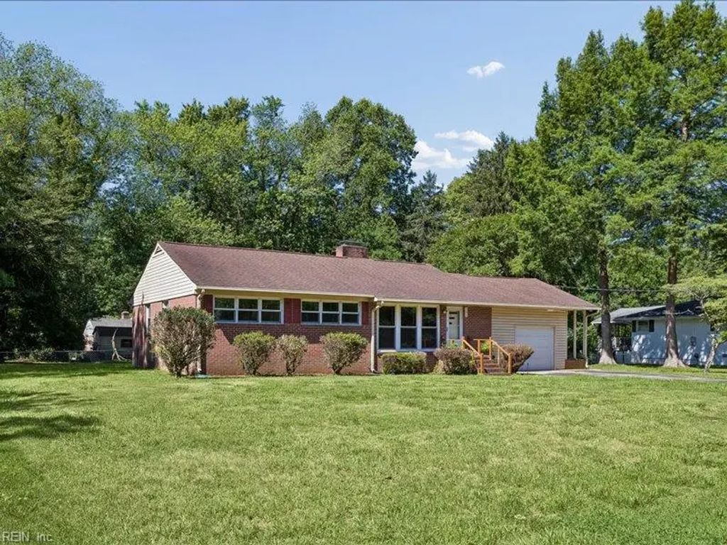 122 Stanley Dr, James City County