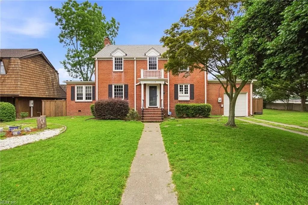 1200 N Fairwater Dr, Norfolk