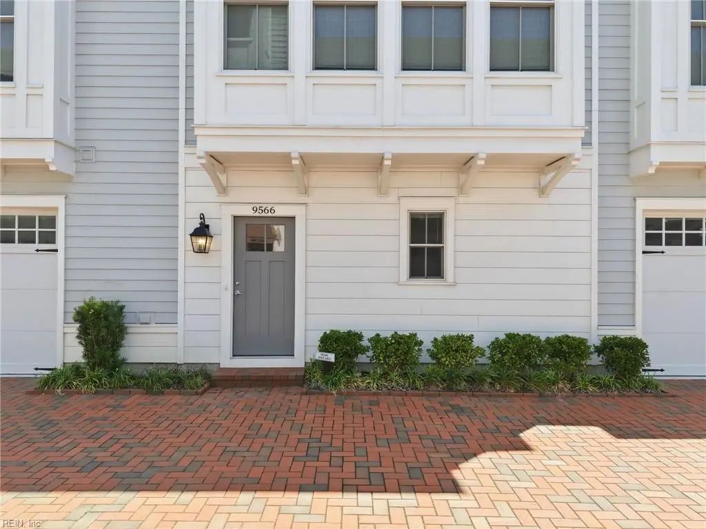 9566 Shore Dr, Norfolk