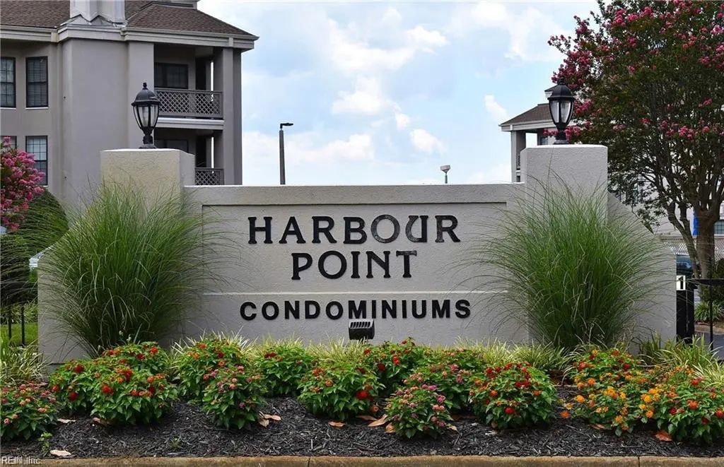 401 Harbour Pt, Virginia Beach
