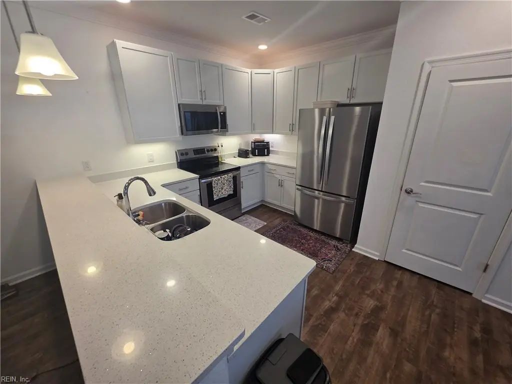 1725 Dromolin Dr, Virginia Beach