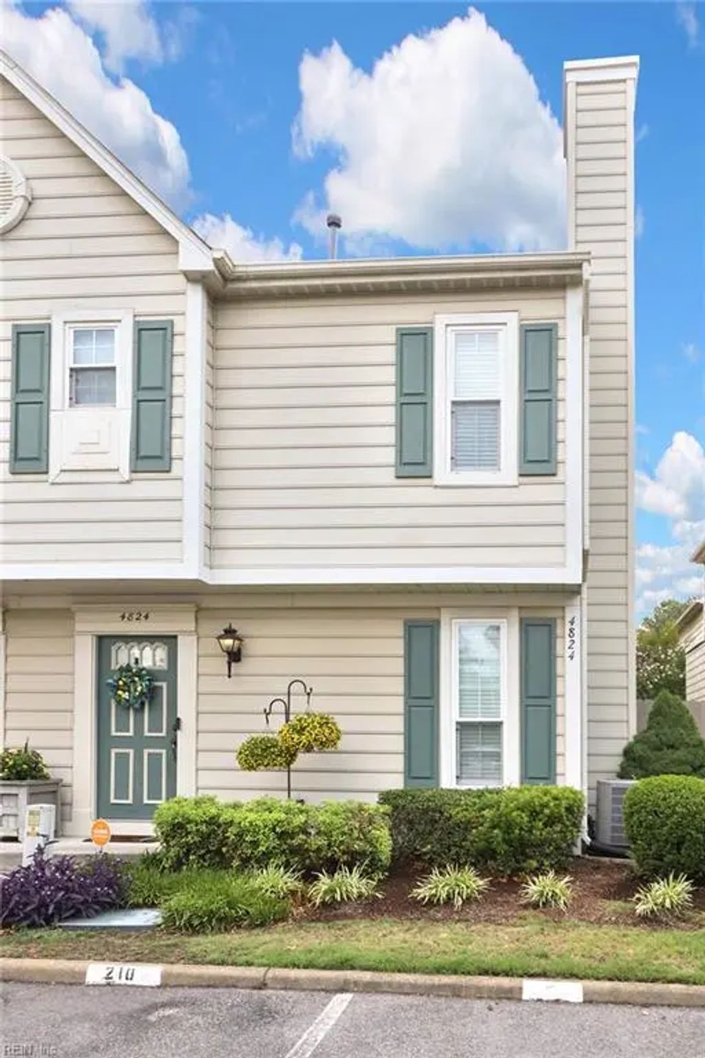 4824 Haymarket Dr, Virginia Beach