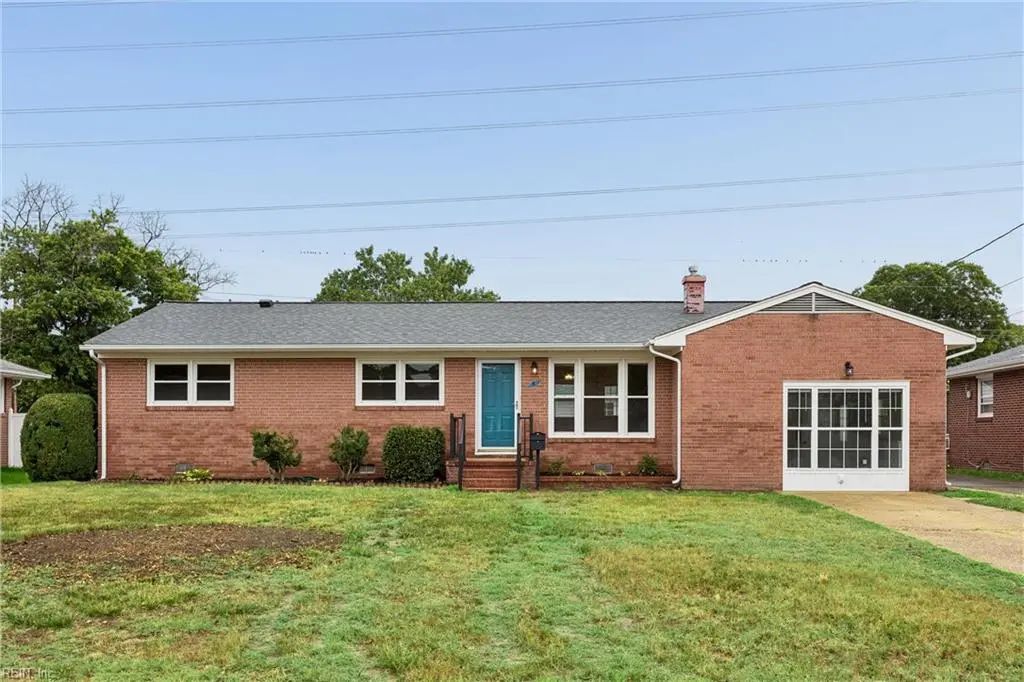 9 Calvert Dr, Newport News
