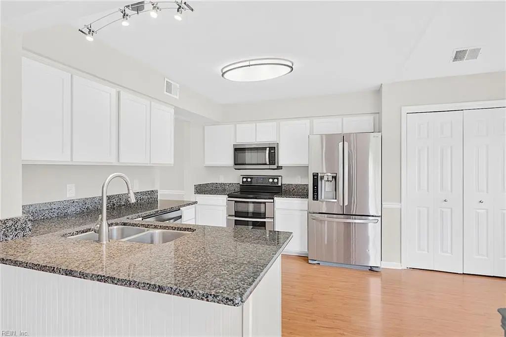 1905 Clifton Bridge Dr, Virginia Beach