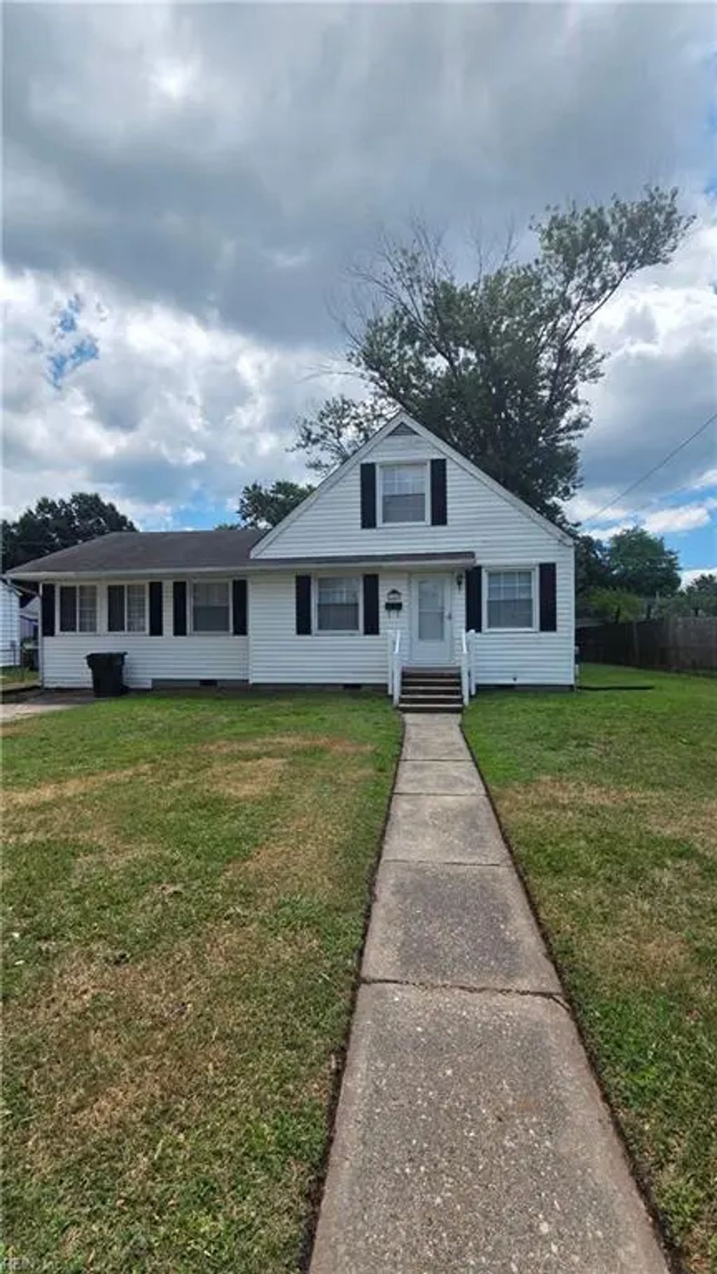 3325 Greenwood Dr, Hampton
