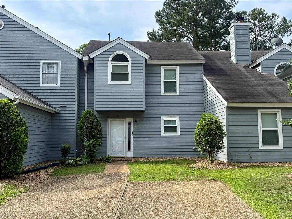 94 Madison Chase, Hampton