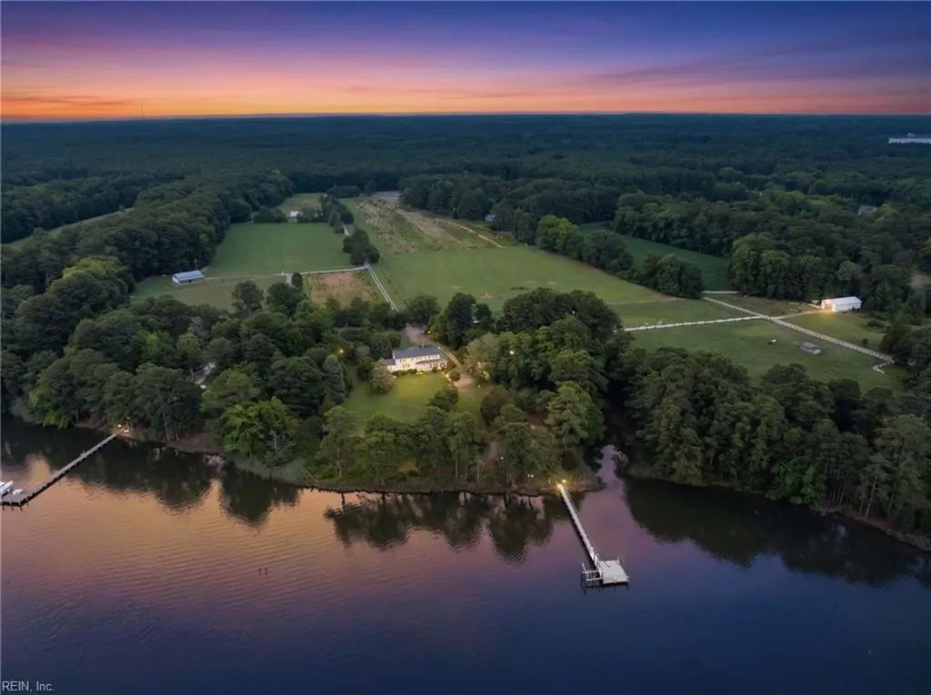 297 Greene Rd, Mathews County
