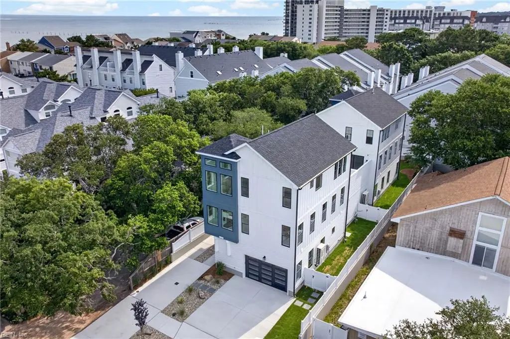 2318 Red Tide Rd, Virginia Beach