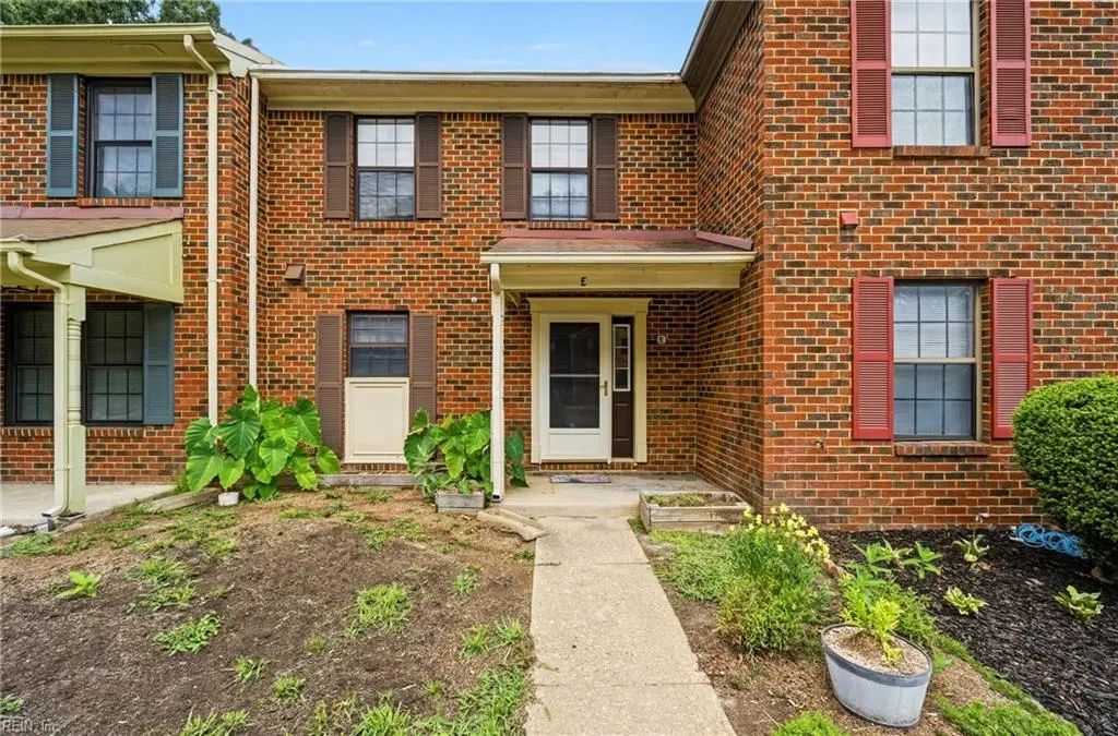 372 Circuit Ln, Newport News