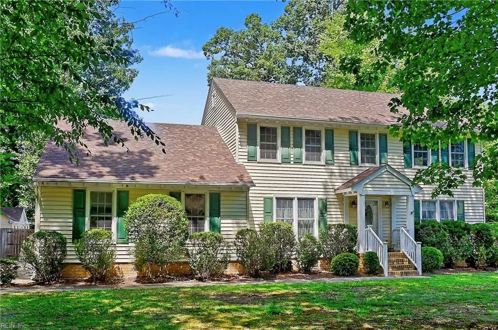 925 Oxford Dr, Virginia Beach