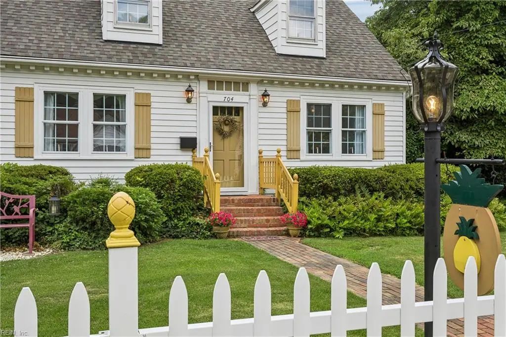 704 Monumental Ave, Williamsburg