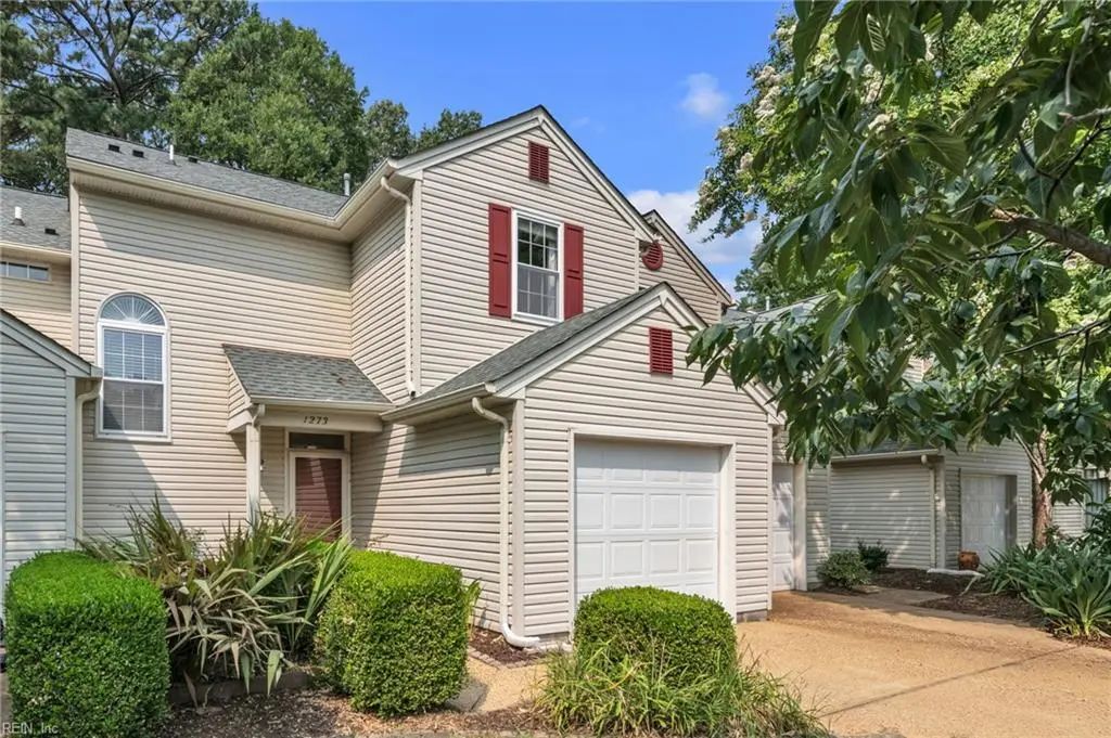 1273 Lake Dr, Newport News