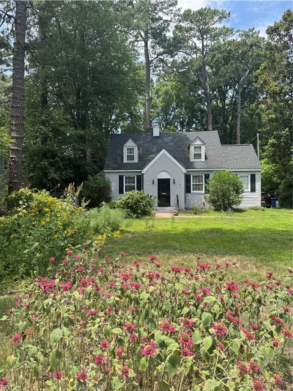 264 James River Drive Dr, Newport News