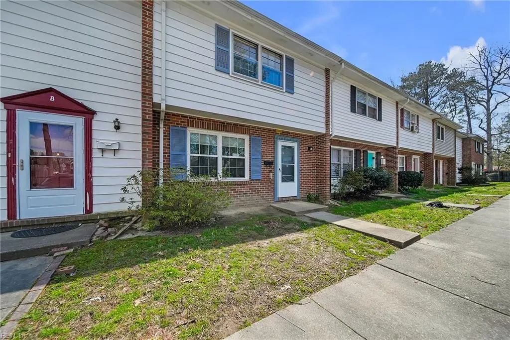 406 Savage Dr, Newport News