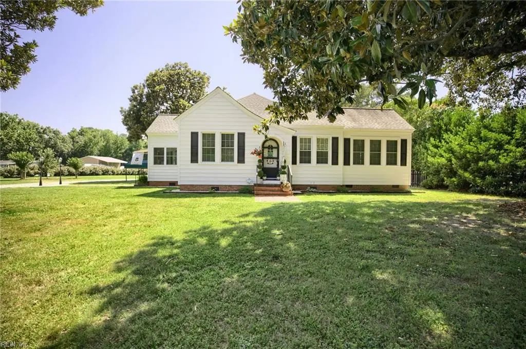 2750 New Point Comfort Hwy, Mathews County