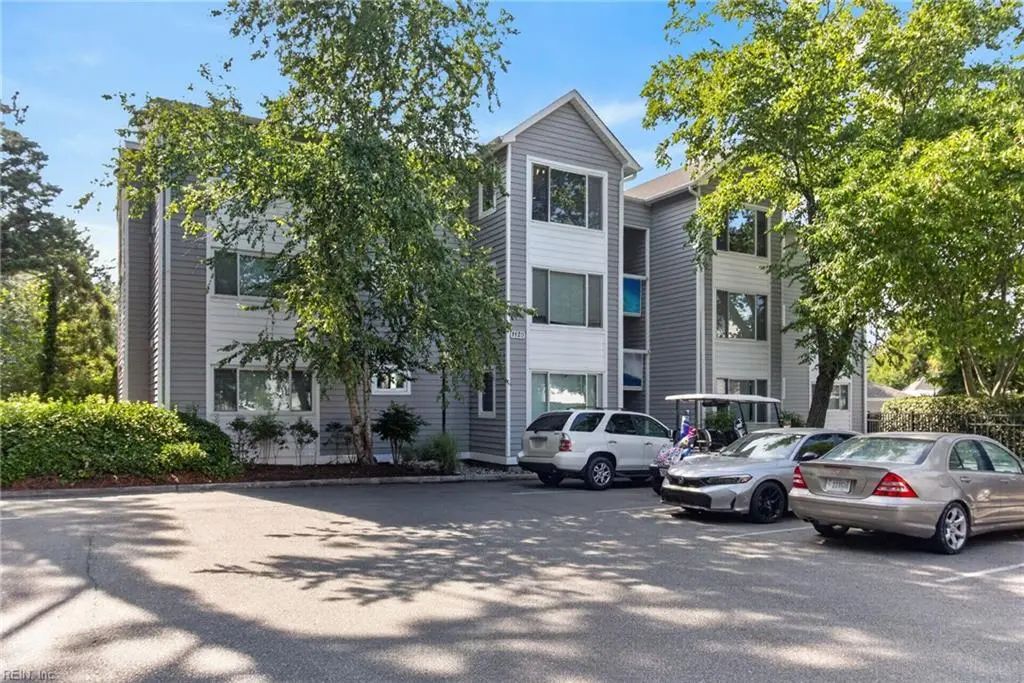 1120 Ocean Trace Ln, Virginia Beach