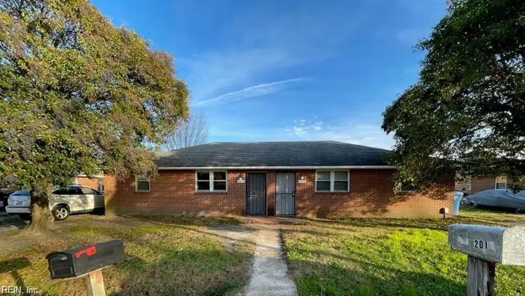 2018 Pond Ln, Chesapeake