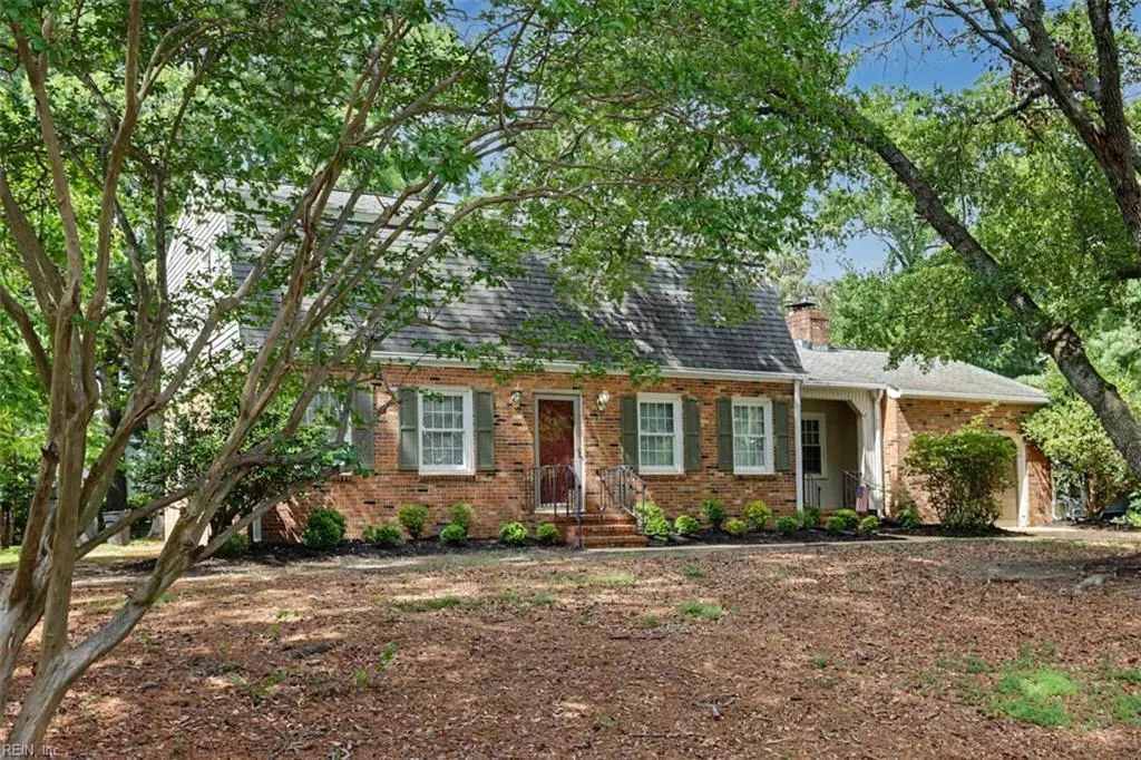 323 Williamsburg Ct, Newport News
