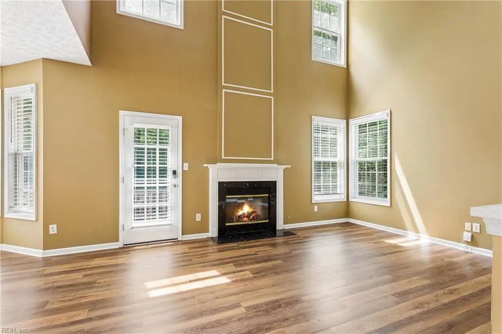 6100 Shrewsbury Sq, James City County