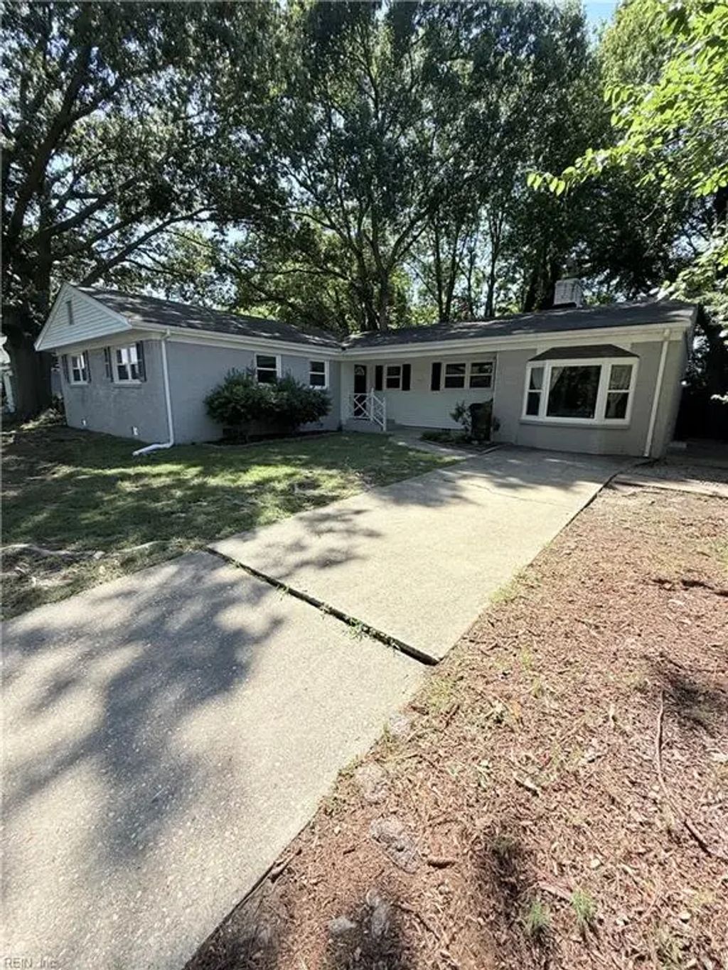 713 Churchill Dr, Virginia Beach