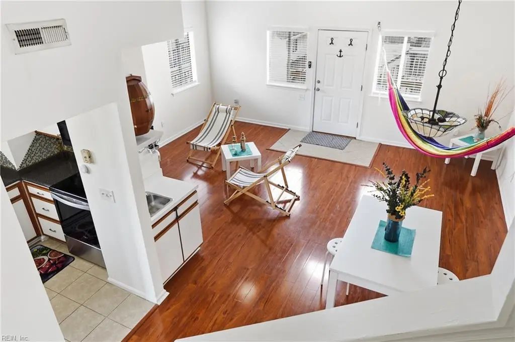 835 Little Bay Ave, Norfolk