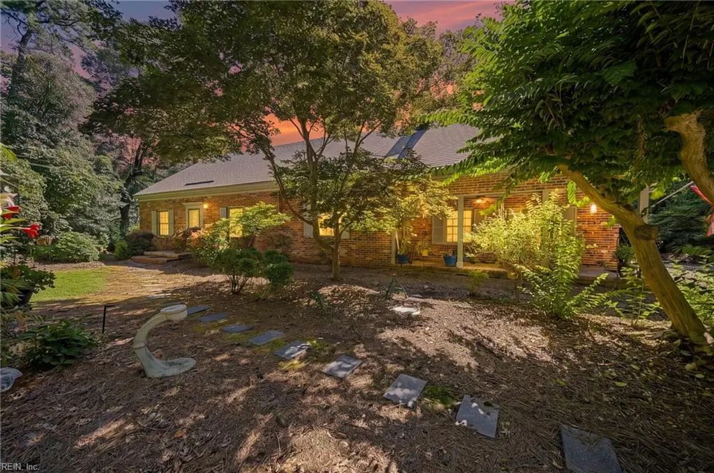 1360 Little Neck Rd, Virginia Beach