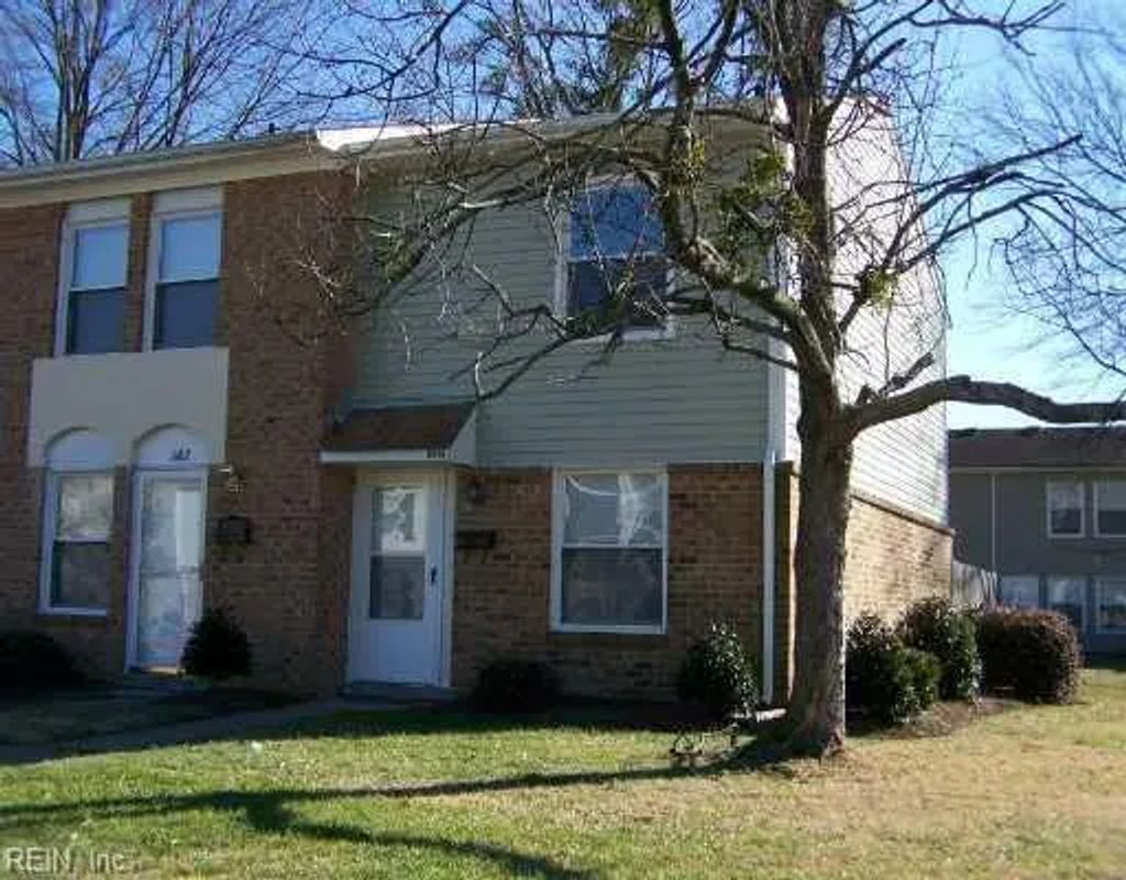 1684 Darren Cir, Portsmouth