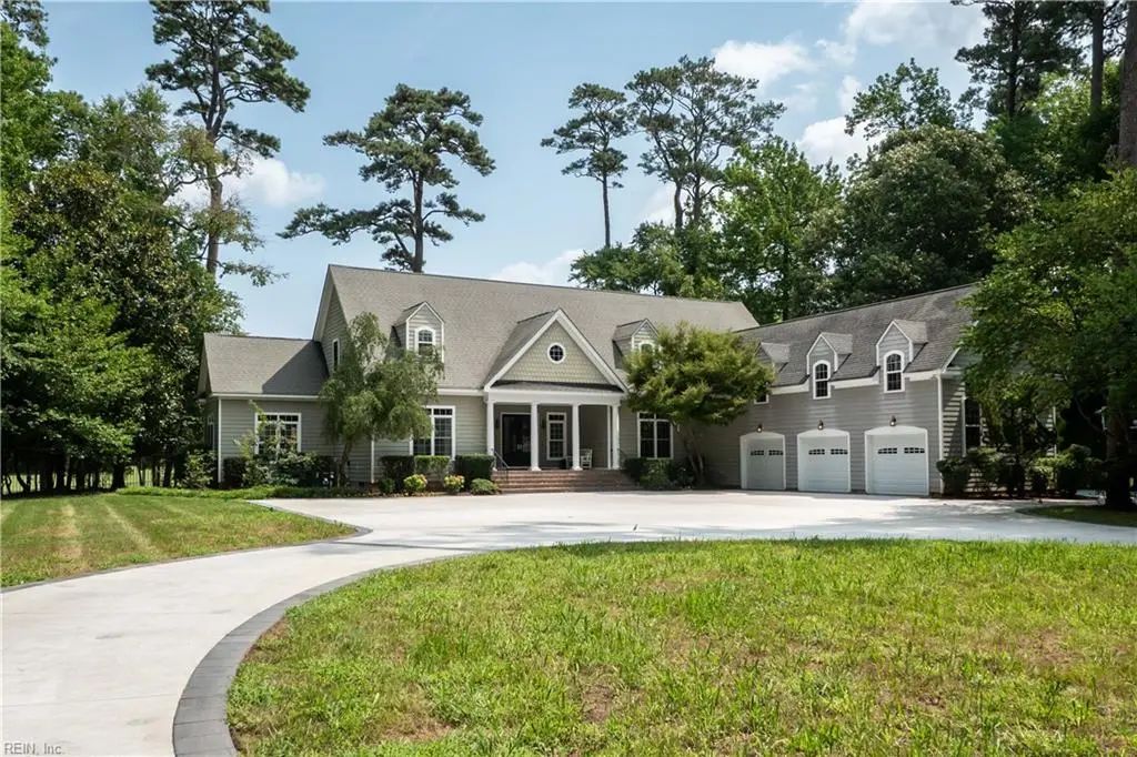 121 Pinewood Rd, Virginia Beach