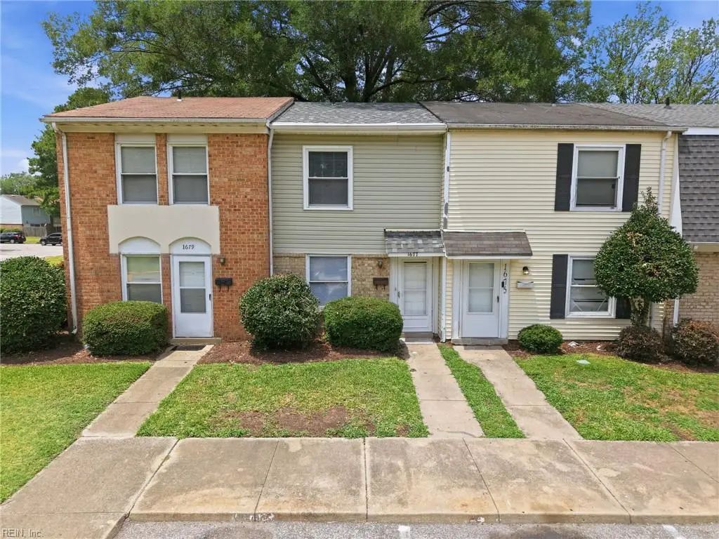 1677 Darren Cir, Portsmouth