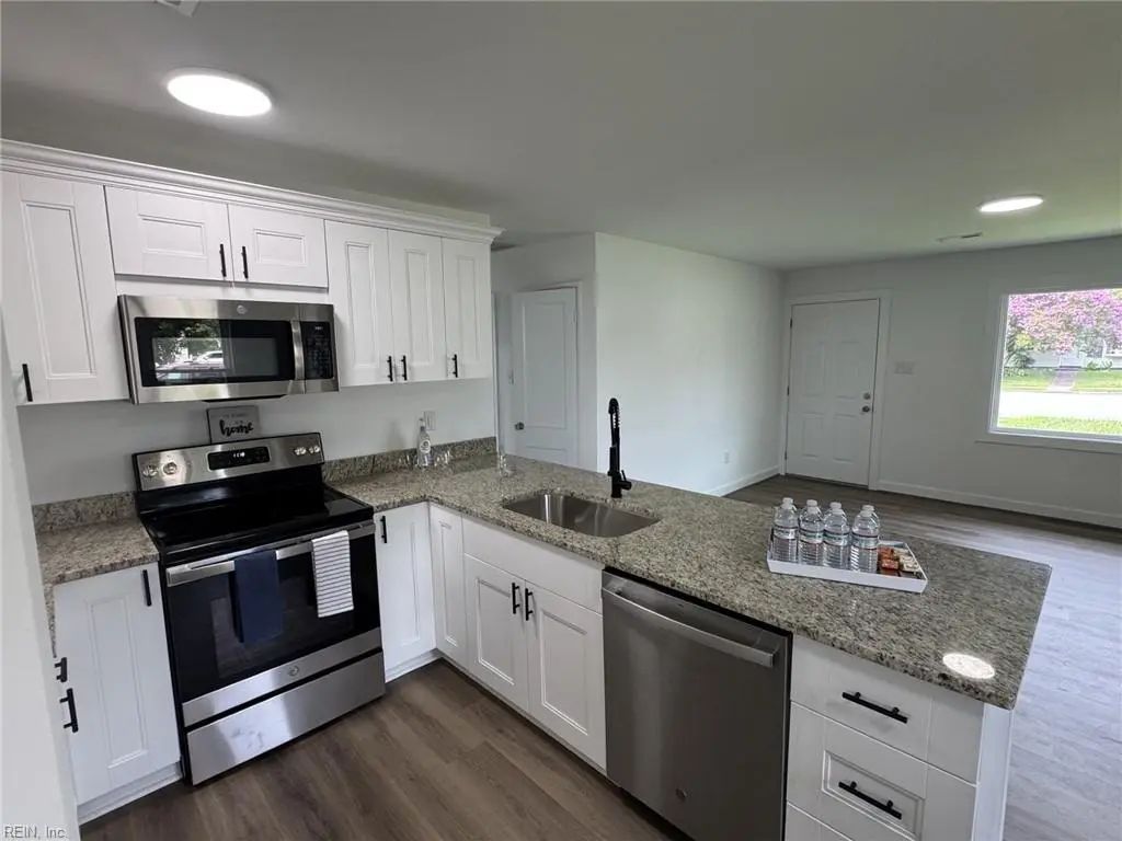7306 Orcutt Ave, Newport News
