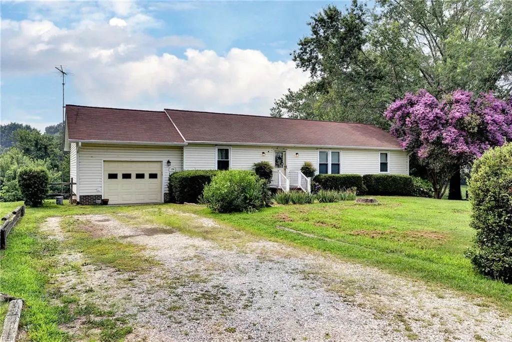 129 Mirror Lake Dr, James City County