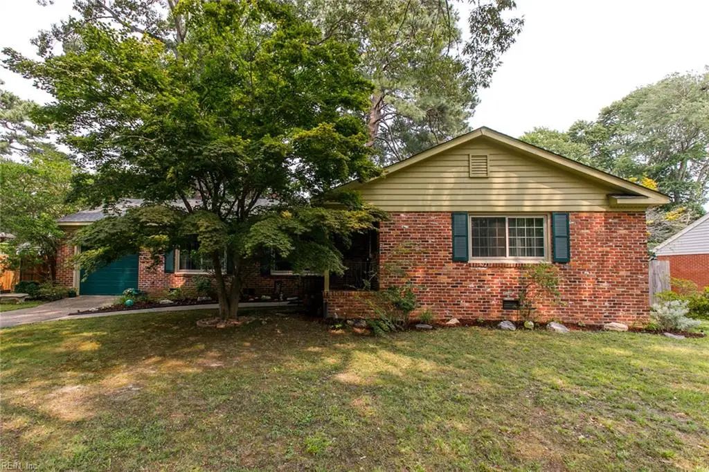 5 Barbour Dr, Newport News