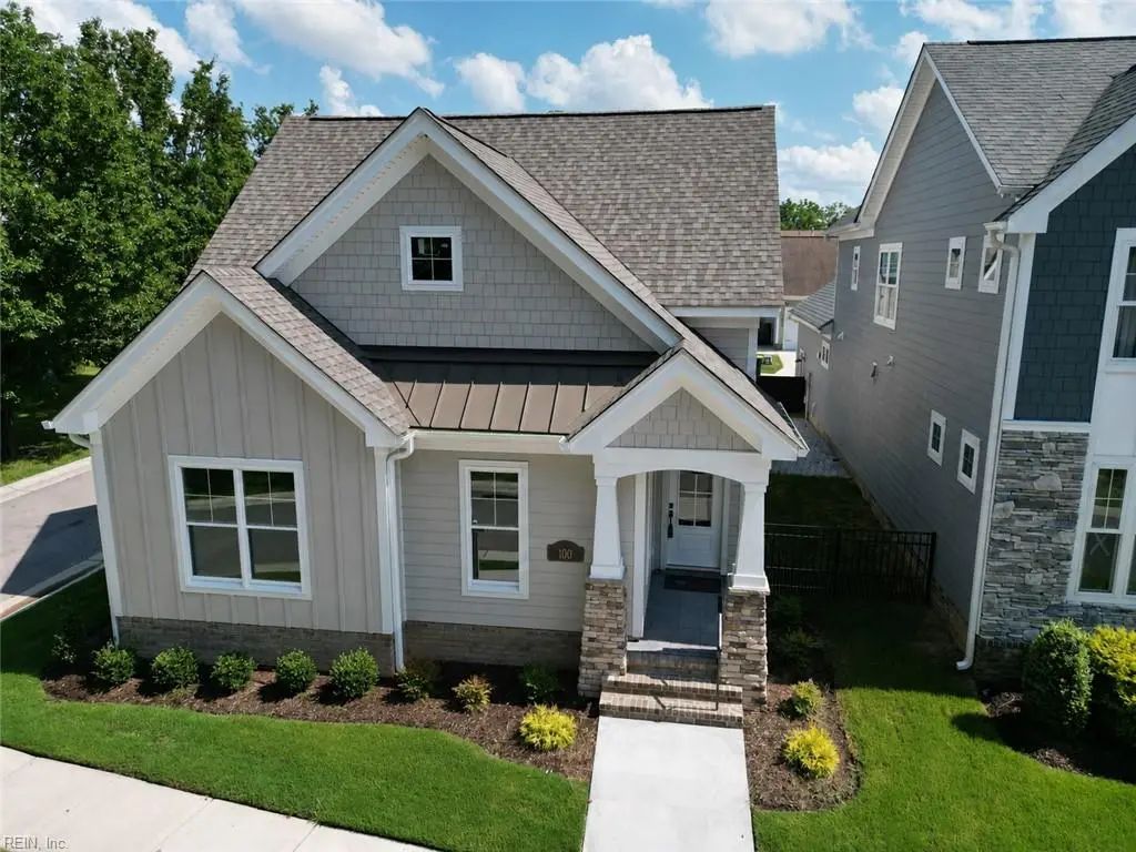 100 Creek Ln, Suffolk
