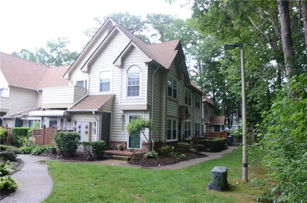 401 Bracknell Arch. Arch, Chesapeake